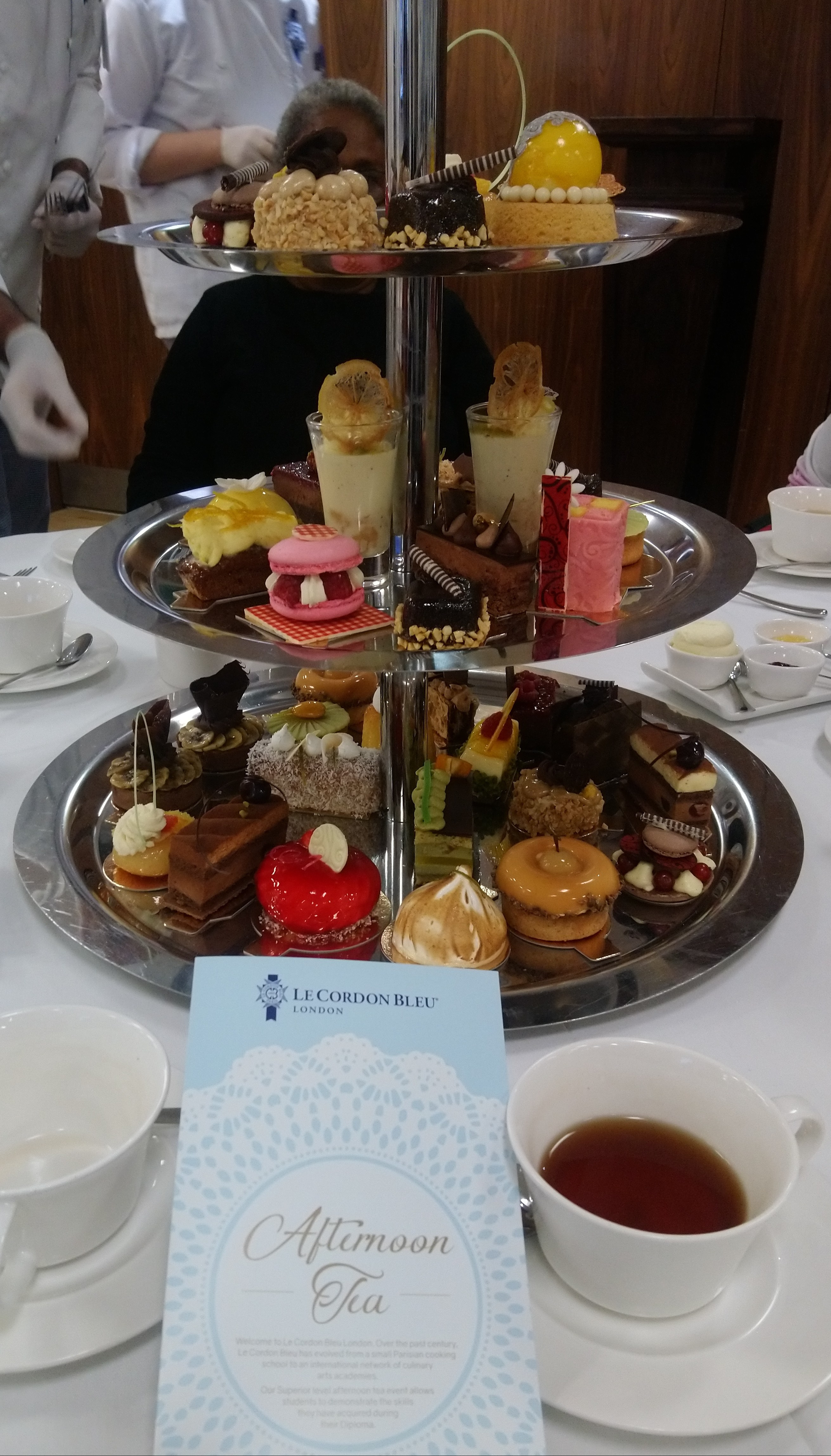 35,35,298,306.893127