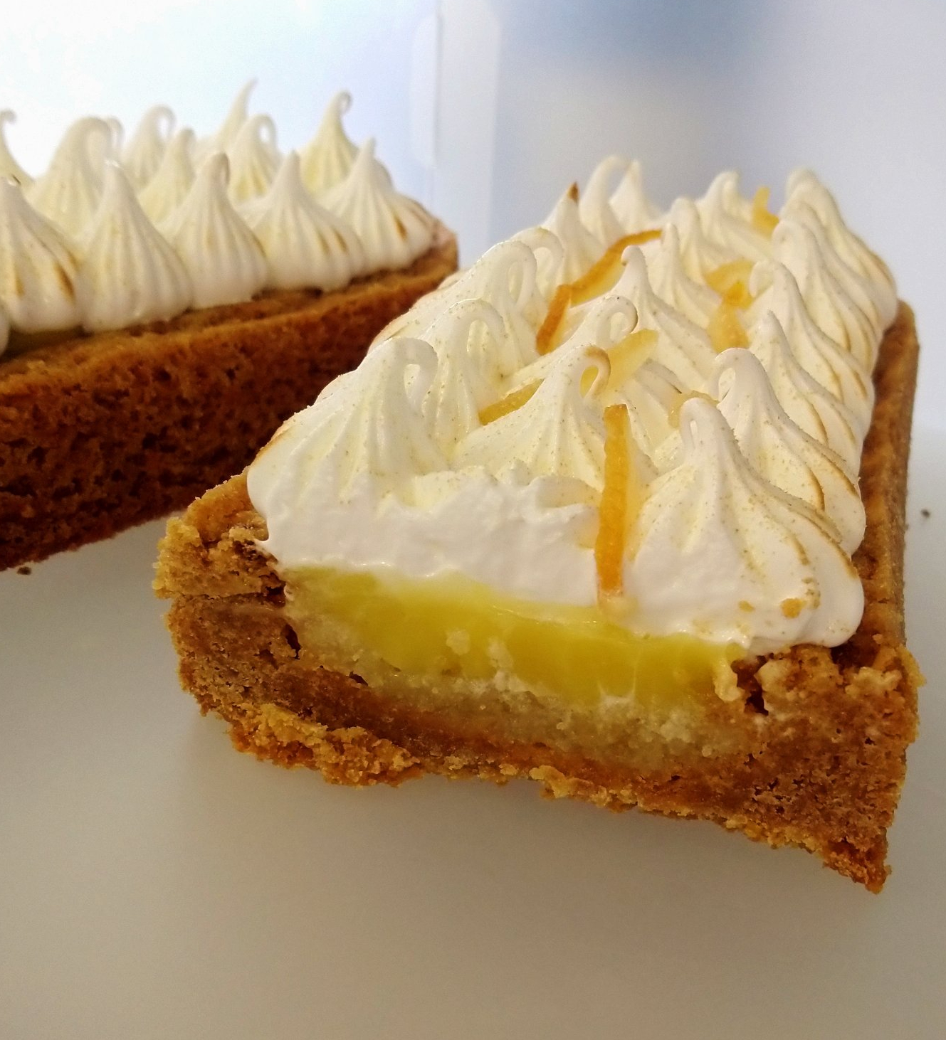 Lemon Yuzo Meringue slof